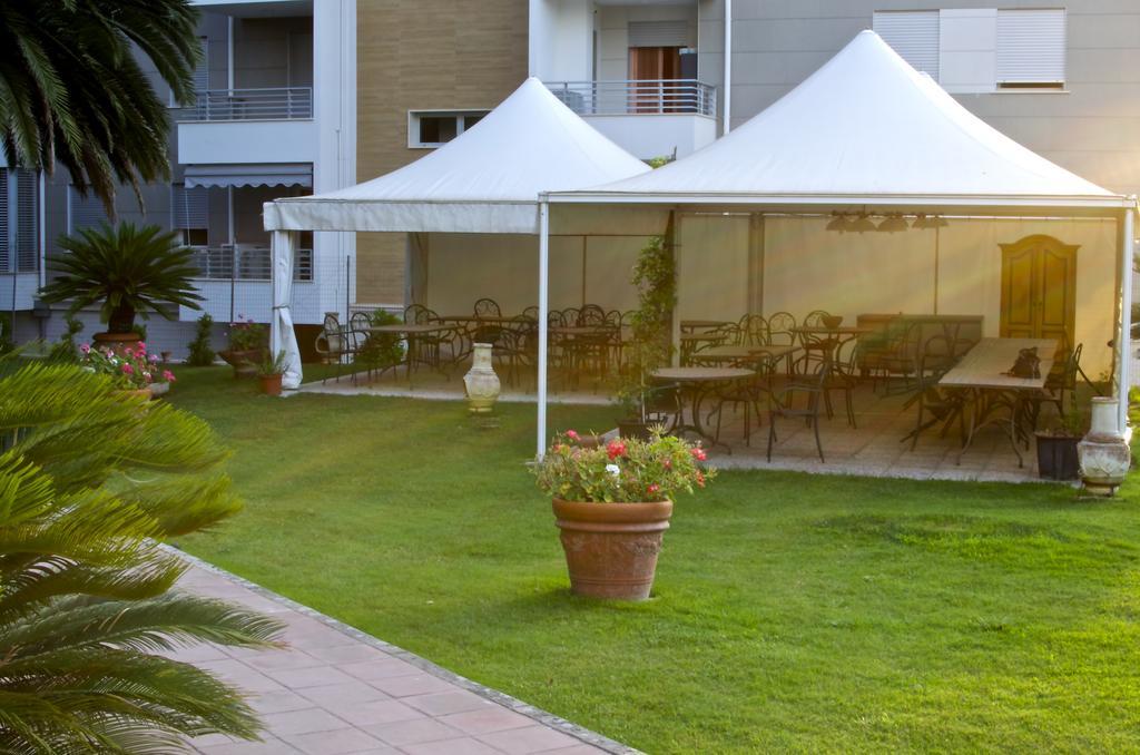 Hotel Marini Сасари Екстериор снимка