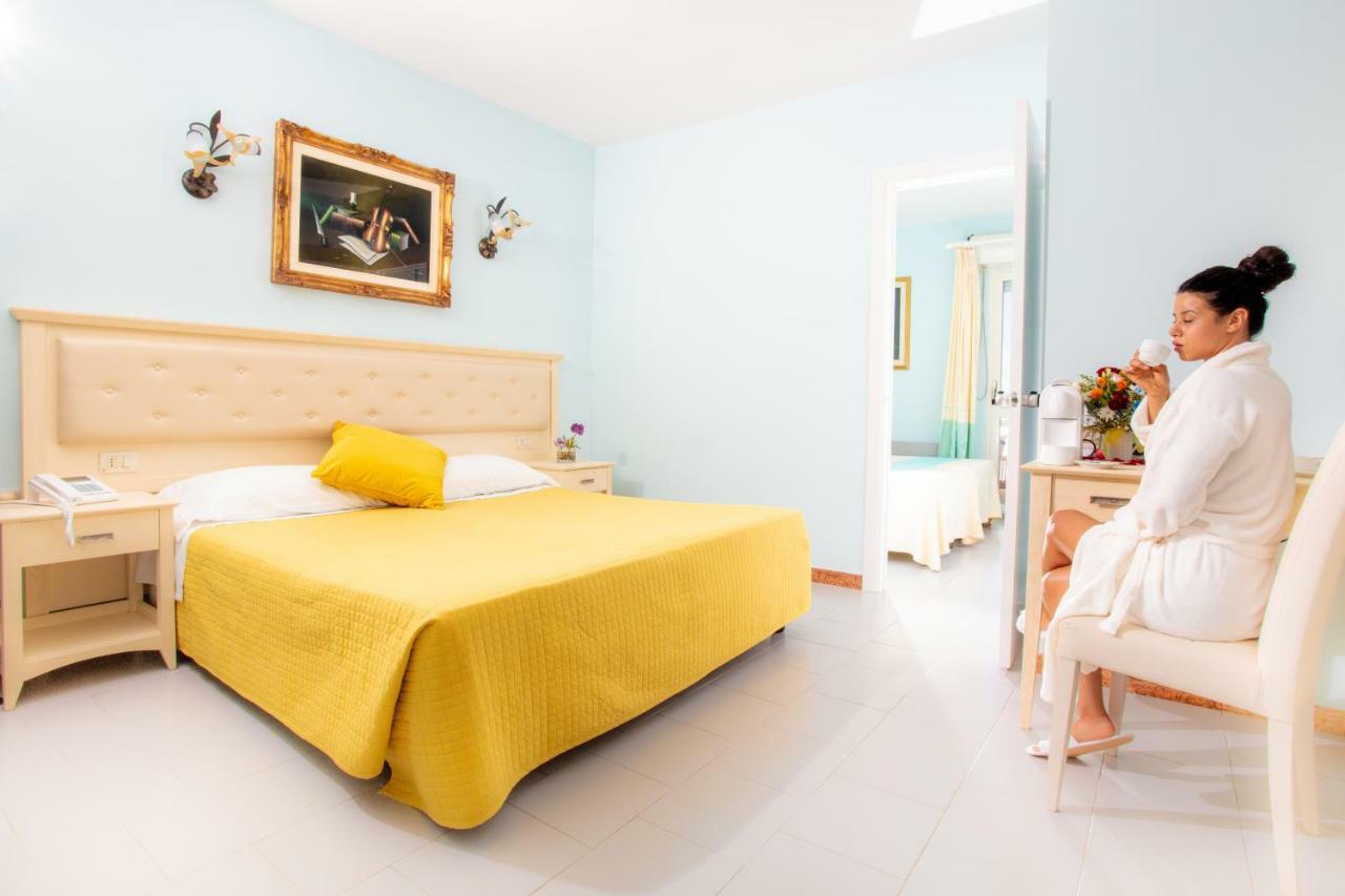 Hotel Marini Сасари Екстериор снимка