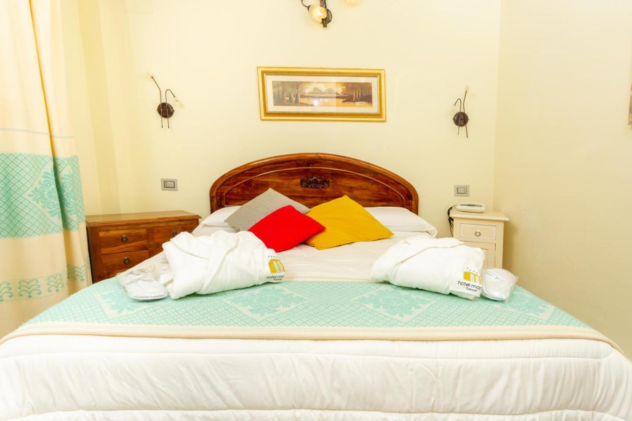 Hotel Marini Сасари Екстериор снимка