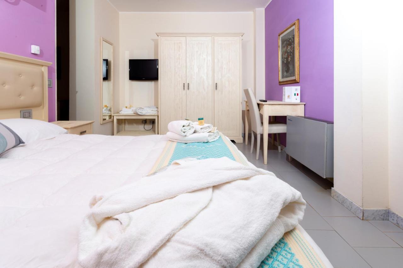 Hotel Marini Сасари Екстериор снимка